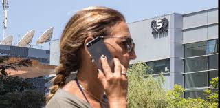 Data encryption on smartphone
